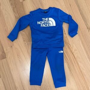 The North Face | Blue Sweatshirt and Pants Set